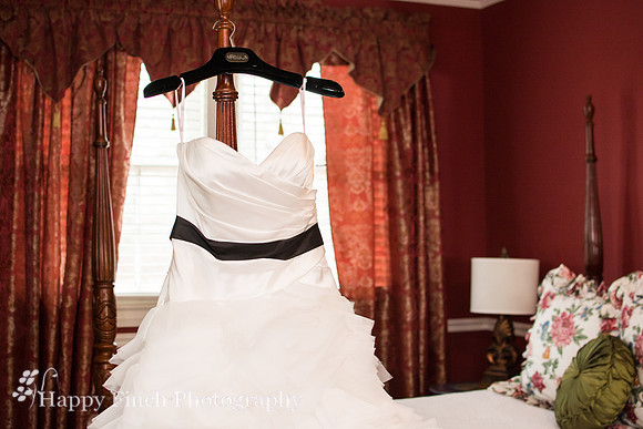 "Happy Finch Photography", "Harrisburg wedding photographer", Harrisburg, Pennsylvania, "Rosemont Manor", Virginia, wedding, ceremony, bride, groom, "bridal portraits"