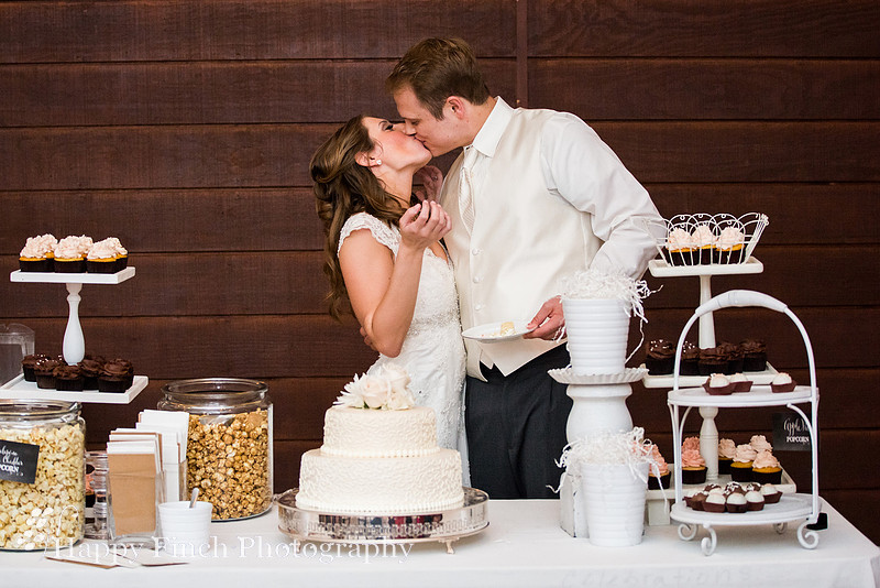 Romantic Summer Wedding by Happy Finch Photography of Harrisburg, Pennsylvania