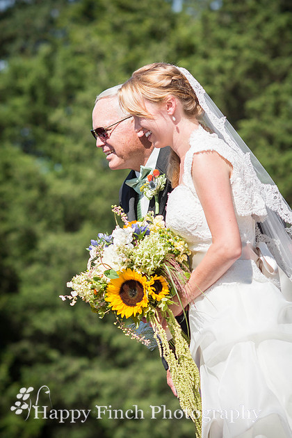 Berryville, "Happy Finch Photography", "Melinda Genda", "Northern Virginia", marriage, engagement, couple, event, love, "Rosemont Manor", Virginia, bluegrass, bride, ceremony, country, family, farm, g