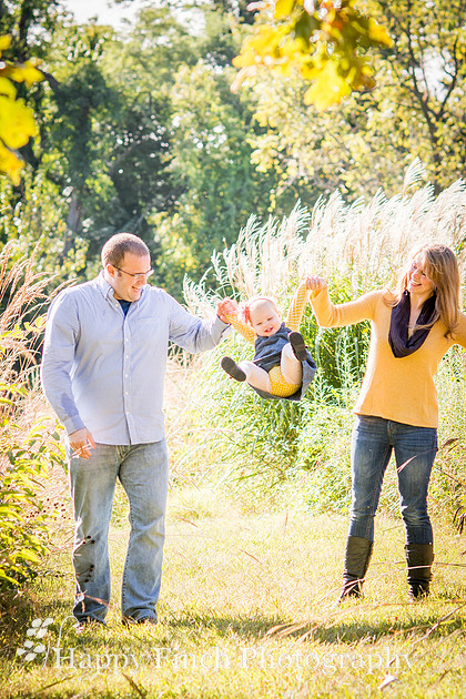 "Happy Finch Photography" family portrait