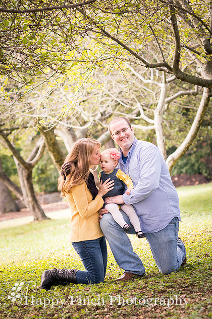 "Happy Finch Photography" family portrait