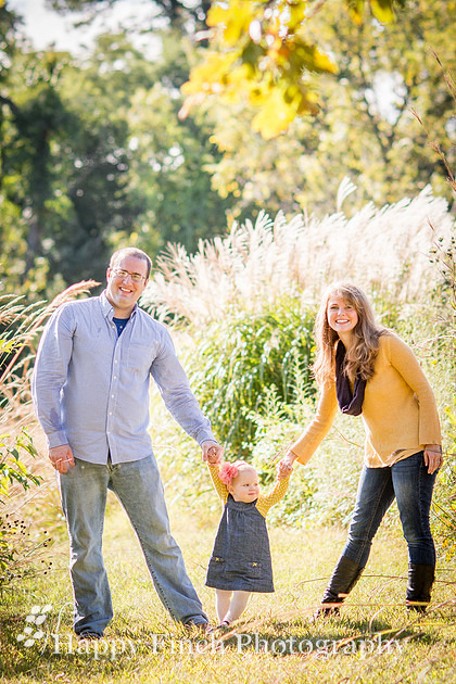 "Happy Finch Photography" family portrait