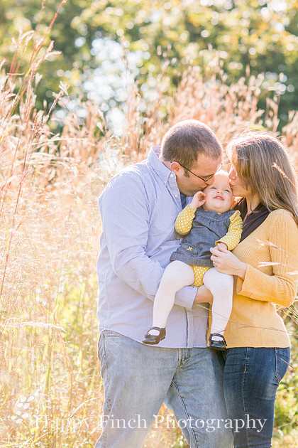 "Happy Finch Photography" family portrait