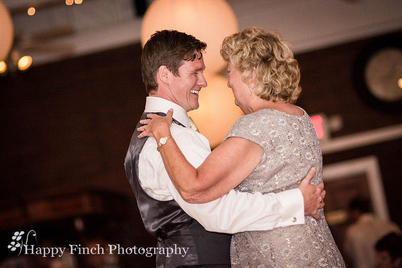 Berryville, "Happy Finch Photography", "Melinda Genda", "Northern Virginia", marriage, engagement, couple, event, love, "Rosemont Manor", Virginia, bluegrass, bride, ceremony, country, family, farm, g