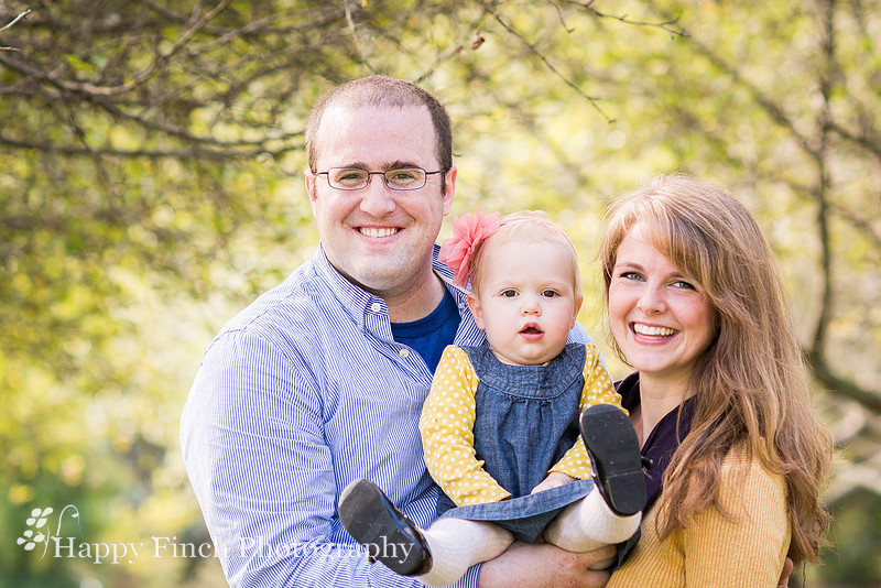 "Happy Finch Photography" family portrait