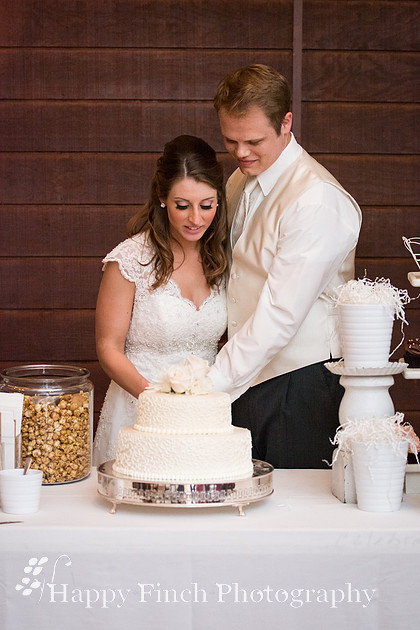 Romantic Summer Wedding by Happy Finch Photography of Harrisburg, Pennsylvania