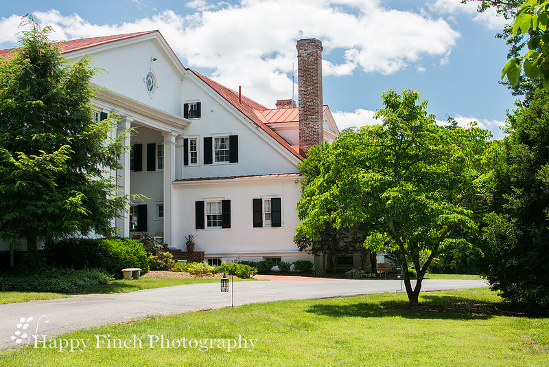 Romantic Summer Wedding by Happy Finch Photography of Harrisburg, Pennsylvania