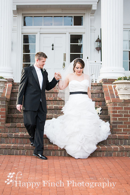 "Happy Finch Photography", "Harrisburg wedding photographer", Harrisburg, Pennsylvania, "Rosemont Manor", Virginia, wedding, ceremony, bride, groom, "bridal portraits"