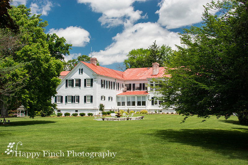 Romantic Summer Wedding by Happy Finch Photography of Harrisburg, Pennsylvania