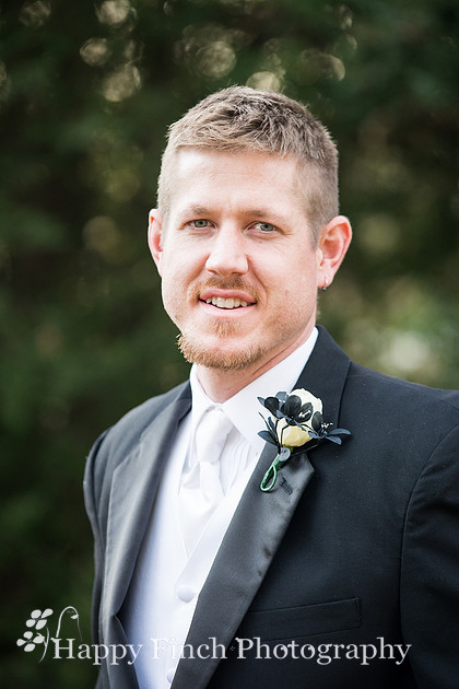 "Happy Finch Photography", "Harrisburg wedding photographer", Harrisburg, Pennsylvania, "Rosemont Manor", Virginia, wedding, ceremony, bride, groom, "bridal portraits"
