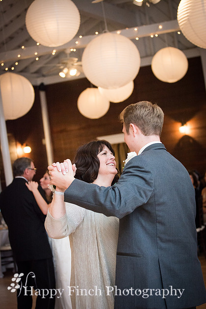 Romantic Summer Wedding by Happy Finch Photography of Harrisburg, Pennsylvania