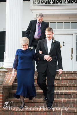 "Happy Finch Photography", "Harrisburg wedding photographer", Harrisburg, Pennsylvania, "Rosemont Manor", Virginia, wedding, ceremony, bride, groom, "bridal portraits"