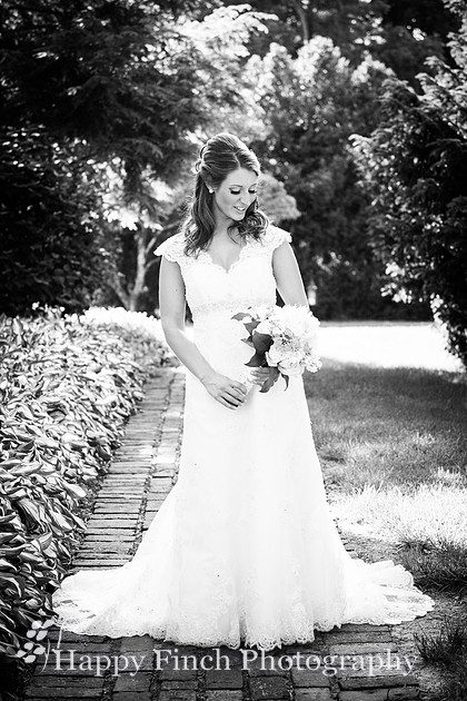 Romantic Pink and Ivory Summertime Wedding by Harrisburg, Pennsylvania Wedding Photographer Happy Finch Photography