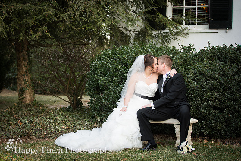 "Happy Finch Photography", "Harrisburg wedding photographer", Harrisburg, Pennsylvania, "Rosemont Manor", Virginia, wedding, ceremony, bride, groom, "bridal portraits"
