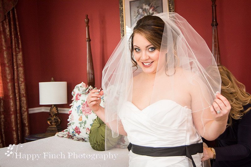 "Happy Finch Photography", "Harrisburg wedding photographer", Harrisburg, Pennsylvania, "Rosemont Manor", Virginia, wedding, ceremony, bride, groom, "bridal portraits"