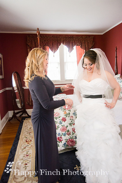 "Happy Finch Photography", "Harrisburg wedding photographer", Harrisburg, Pennsylvania, "Rosemont Manor", Virginia, wedding, ceremony, bride, groom, "bridal portraits"